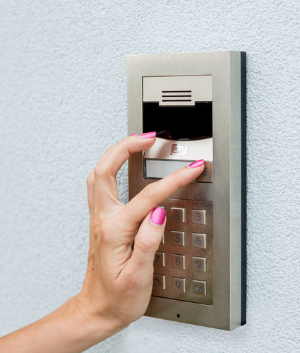 Santa Cruz Video Security LLC - Image - 2N IP Verso - Main Unit with Keypad